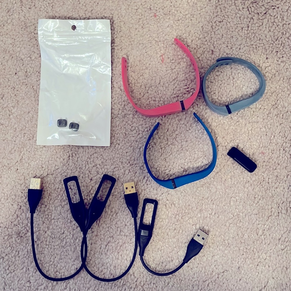 Fitbit Flex and accessories 3 charges 3 bands